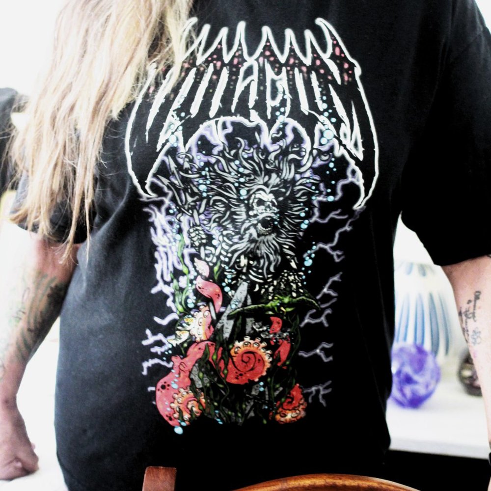 Volcom's Totally Twisted Crustaceans of Metal and surf shirt 2011 - Picture 6 of 7